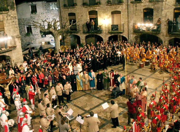 Festa i Processó dels Dolors a Besalú