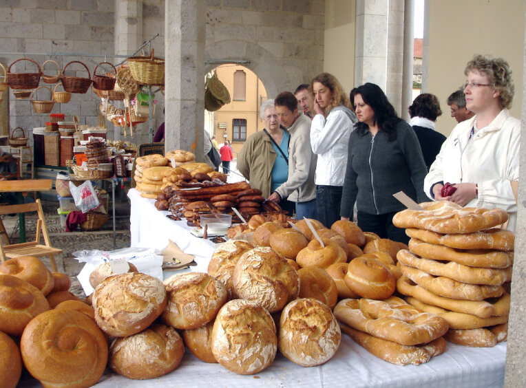 Del camp a la taula a Castelló d'Empúries