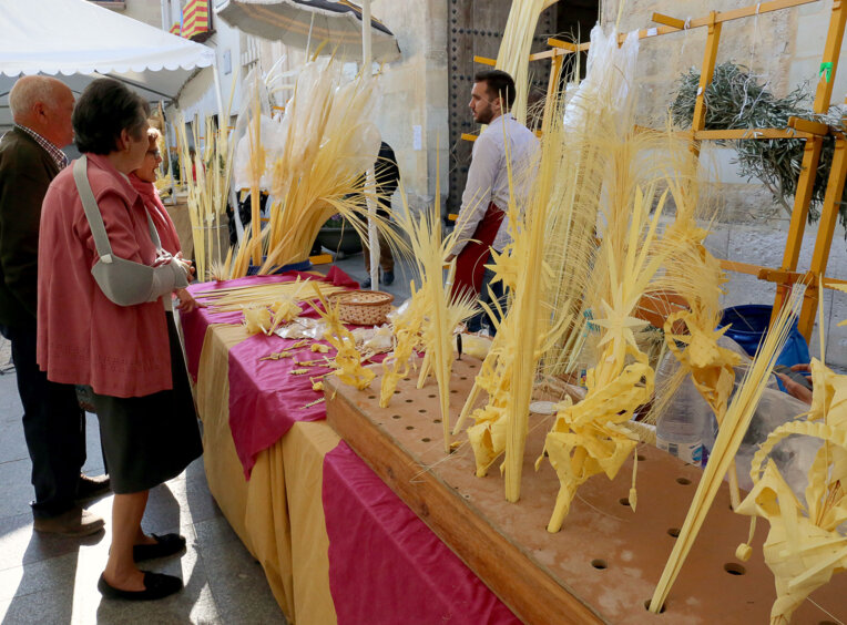 Mercat de palmes i palmons a Elx