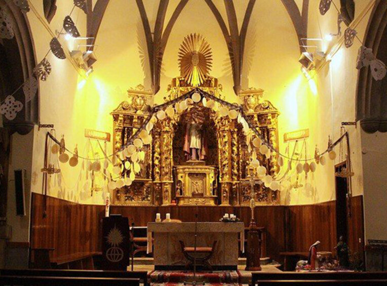 Neules decoratives a Sant Cebrià de Vallalta